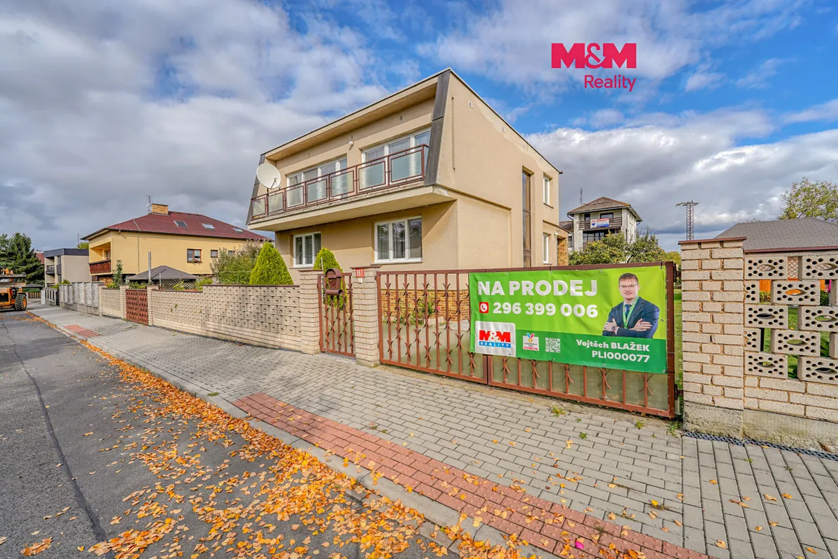 Prodej rodinného domu 230 m², pozemek 817 m²